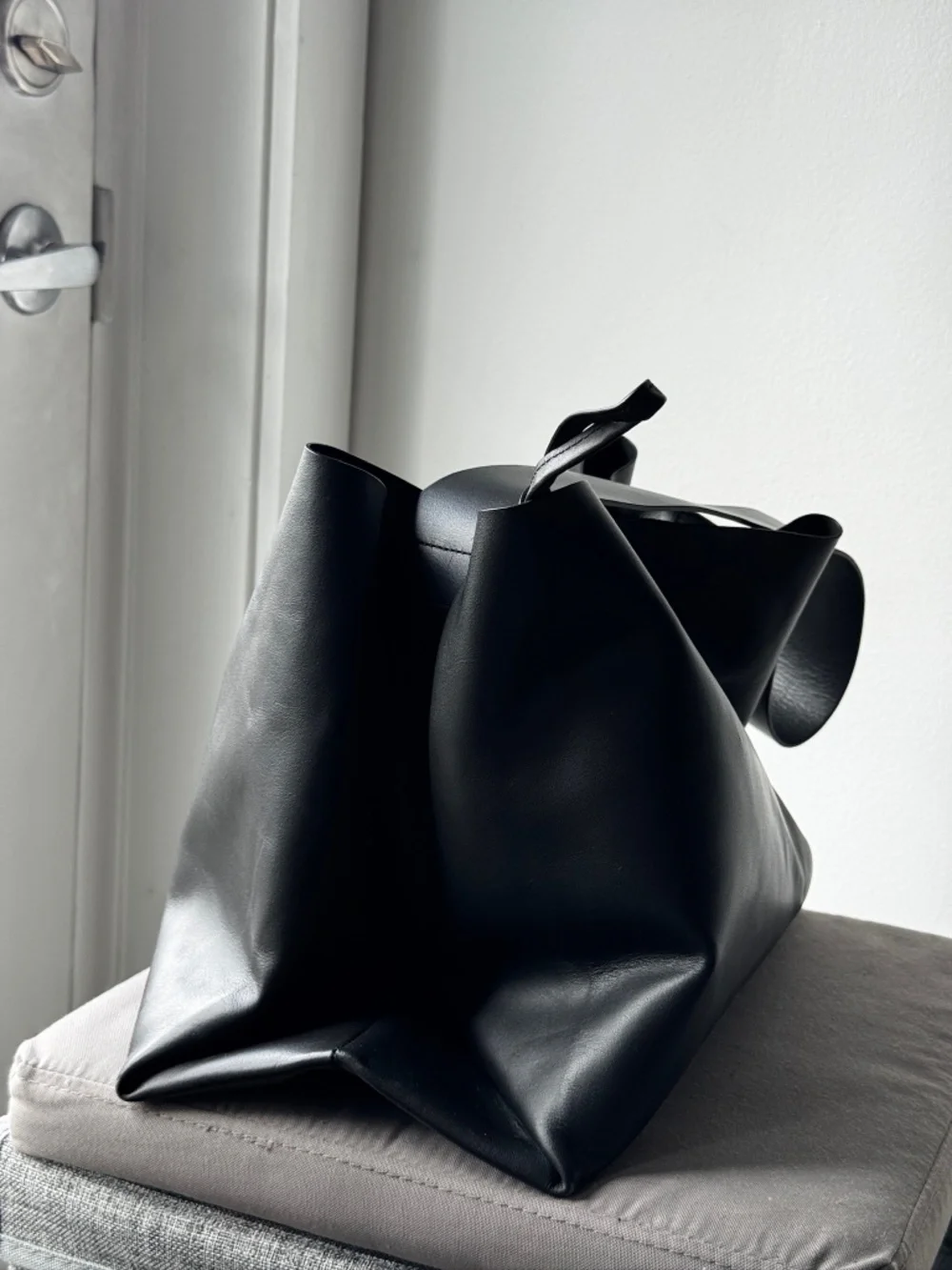 COS Large Bucket Bag - Picture 3 of 10